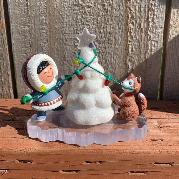 Hallmark Frosty Friends ornament 22 - Picture 1 of 13